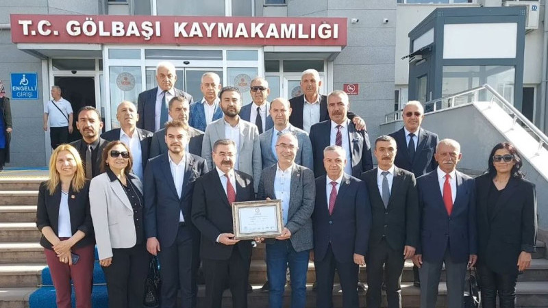 Başkan Seçilen Odabaşı Mazbatasını aldı
