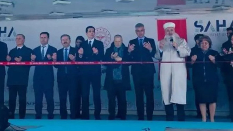 Saglık Bakanı Memişoğlu'nun katılımı ile Kızılçaşar'da Sağlıklı Hayat Merkezi açıldı.