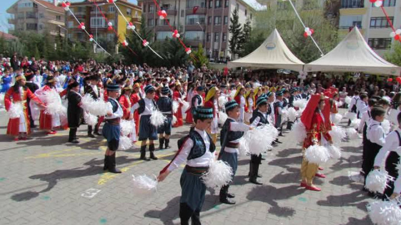 Gölbaşı'nın her yanında çoşku var!