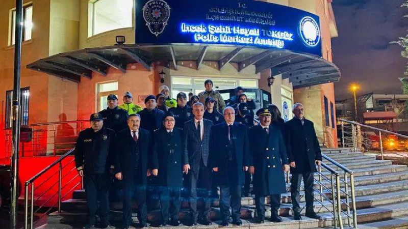 Yöneticiler, yeni yıl akşamında vatandaşın ve personelin yanındaydı